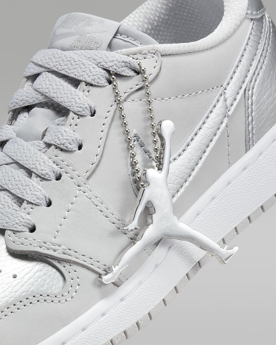 Air jordan 1 white and silver 2025